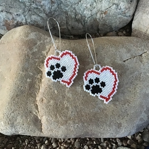 Black, White and Red Puppy Love Heart Beaded Earrings, New, Handmade by Me - Picture 1 of 5